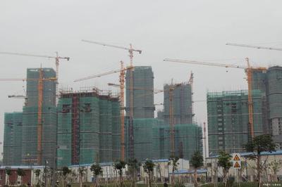 大連爛尾樓居民釘塑料布御寒,中國商品房預售制度該取消嗎？